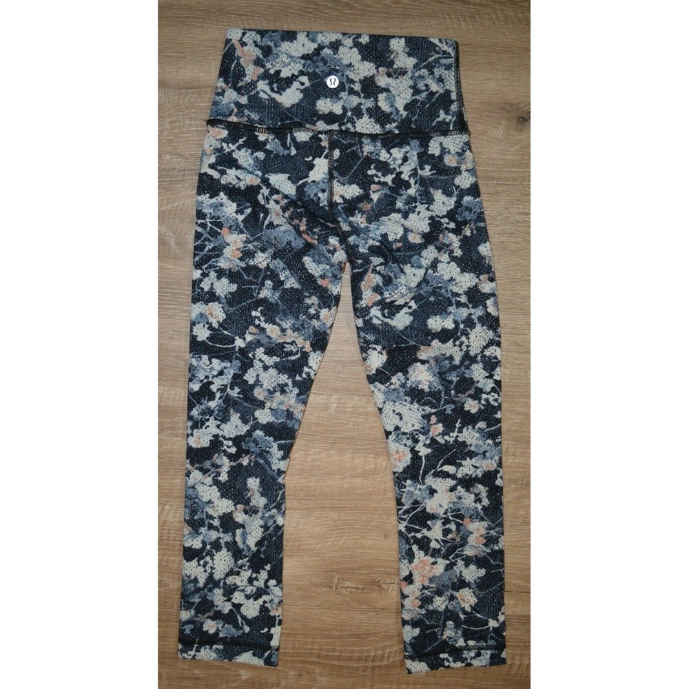 Lululemon Crop 21" Wunder Under (Hi Rise) Size 2 Spring Multi Bloom Floral